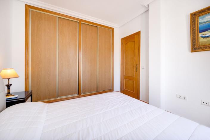 Image No.27-3 Bed Villa / Detached for sale