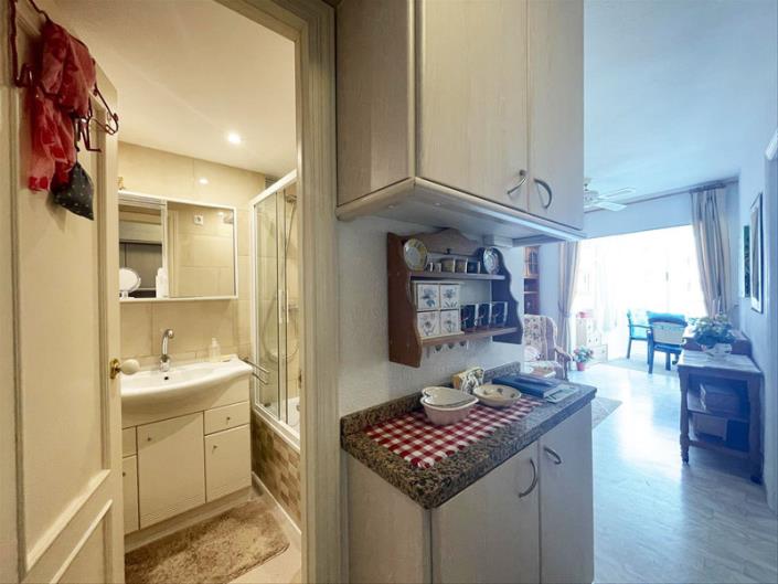 Image No.9-1 Bed Apartment for sale