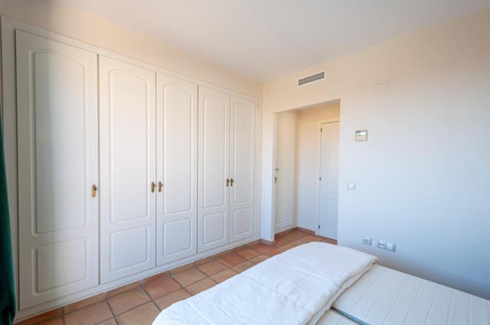 Image No.18-2 Bed Townhouse for sale