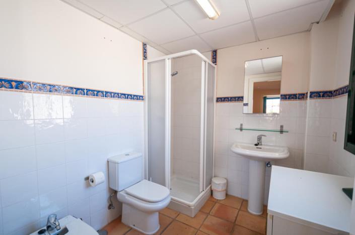 Image No.23-2 Bed Townhouse for sale