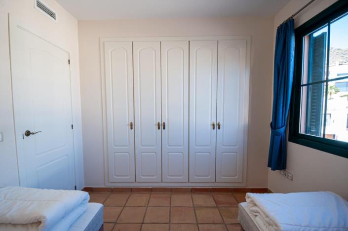 Image No.19-2 Bed Townhouse for sale