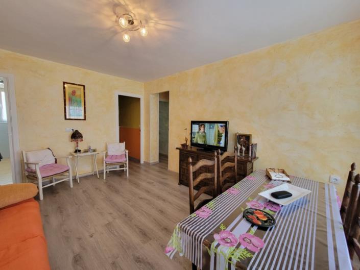 Image No.8-2 Bed Apartment for sale