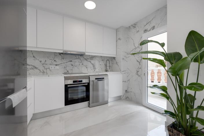 Image No.18-3 Bed Apartment for sale