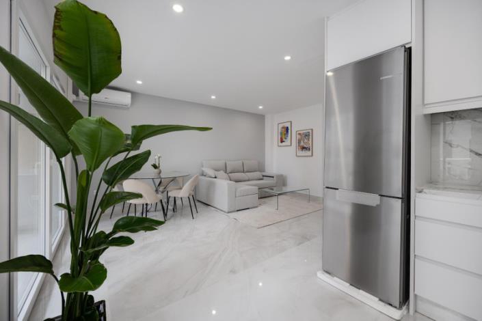 Image No.21-3 Bed Apartment for sale