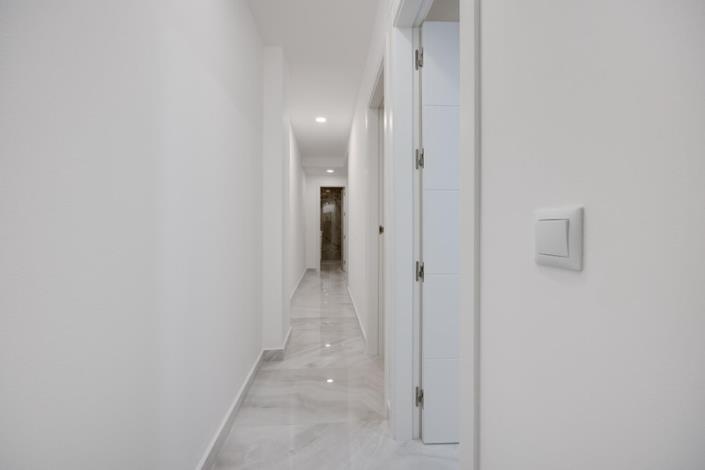 Image No.35-3 Bed Apartment for sale