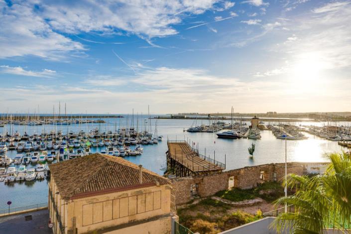 Image No.48-3 Bed Apartment for sale