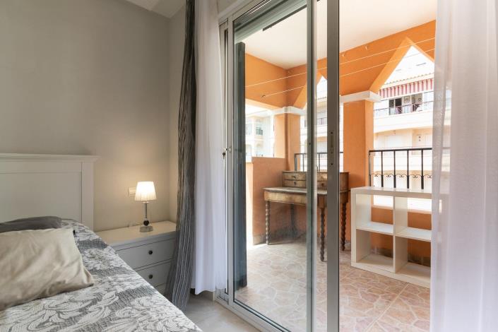 Image No.32-2 Bed Townhouse for sale