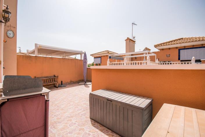 Image No.35-2 Bed Townhouse for sale