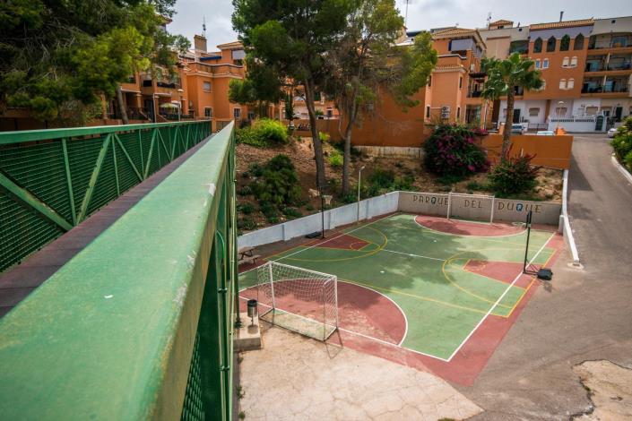 Image No.41-2 Bed Townhouse for sale