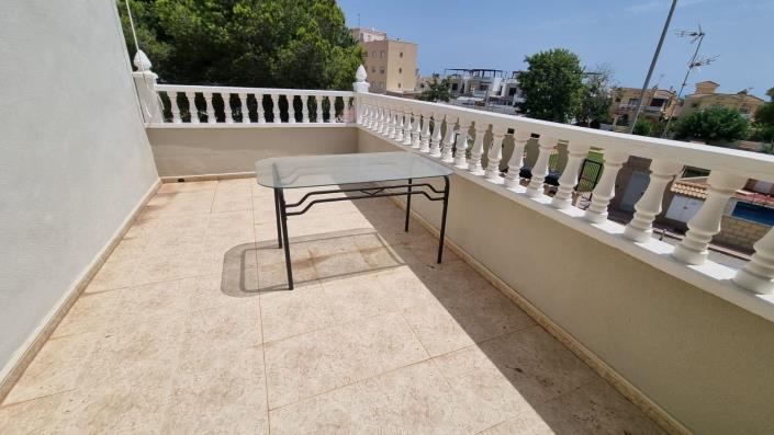 Image No.4-4 Bed Villa for sale