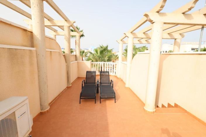 Image No.20-3 Bed Townhouse for sale