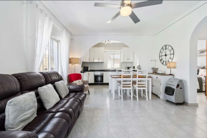 Image No.2-2 Bed Villa / Detached for sale