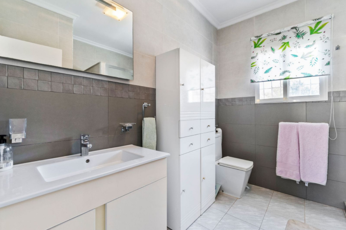 Image No.17-2 Bed Villa / Detached for sale