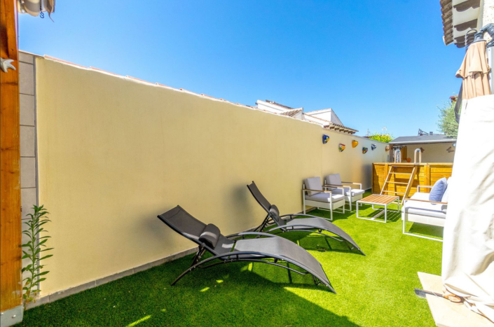 Image No.30-2 Bed Villa / Detached for sale