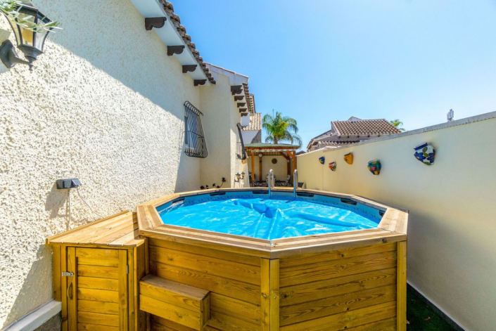 Image No.34-2 Bed Villa / Detached for sale