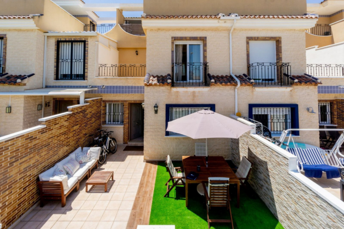 Image No.2-3 Bed Townhouse for sale