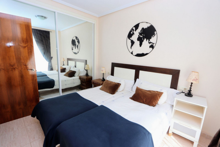 Image No.16-3 Bed Townhouse for sale