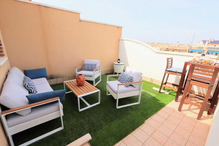 Image No.21-3 Bed Townhouse for sale