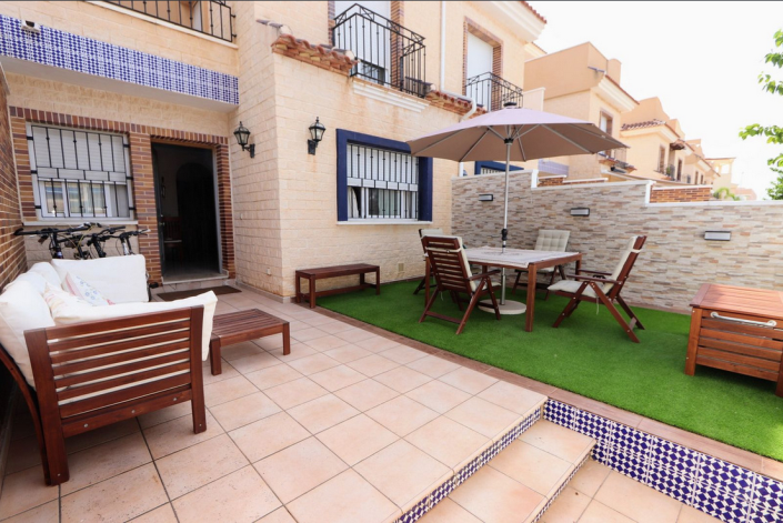 Image No.24-3 Bed Townhouse for sale