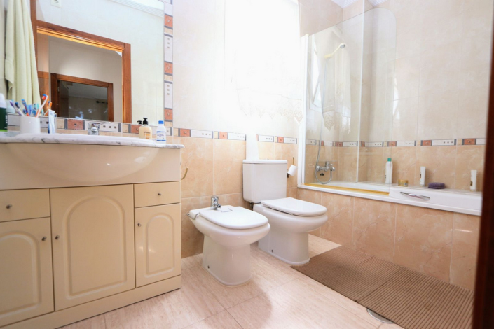 Image No.25-3 Bed Townhouse for sale