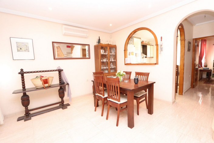 Image No.28-3 Bed Townhouse for sale