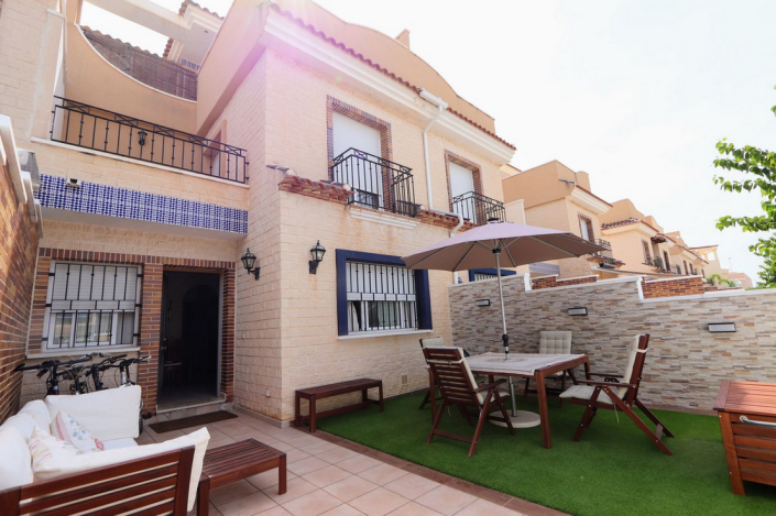 Image No.34-3 Bed Townhouse for sale