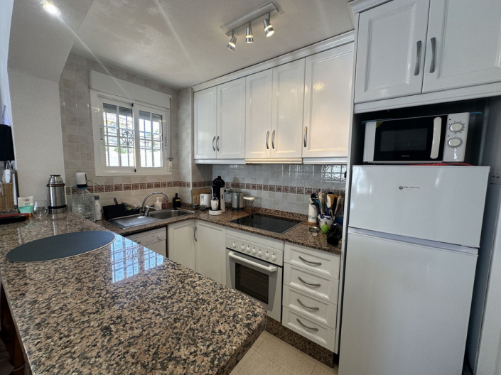 Image No.12-3 Bed Semi-Detached for sale