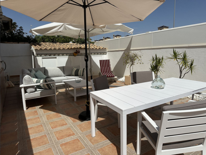 Image No.18-3 Bed Semi-Detached for sale