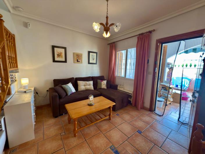 Image No.4-3 Bed Townhouse for sale