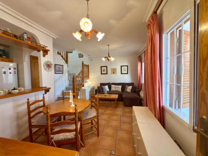 Image No.5-3 Bed Townhouse for sale