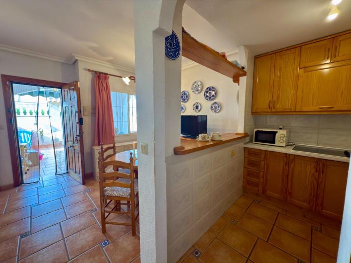 Image No.11-3 Bed Townhouse for sale