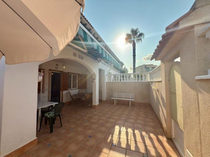 Image No.28-3 Bed Townhouse for sale