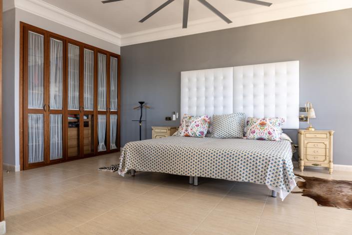 Image No.19-6 Bed Penthouse for sale