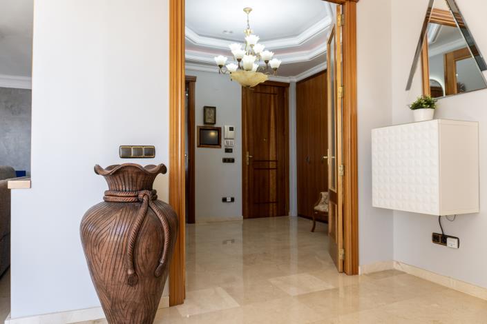 Image No.8-6 Bed Penthouse for sale