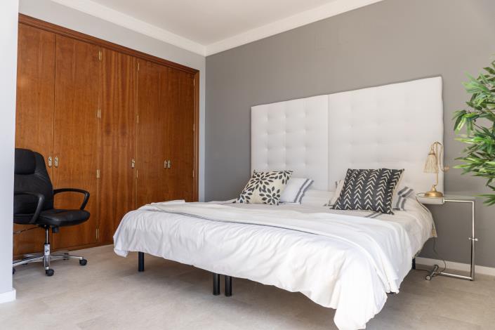 Image No.43-6 Bed Penthouse for sale