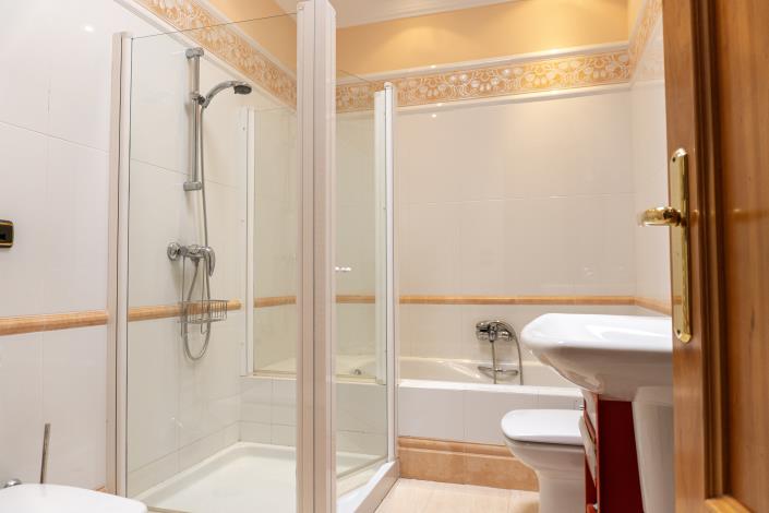 Image No.54-6 Bed Penthouse for sale