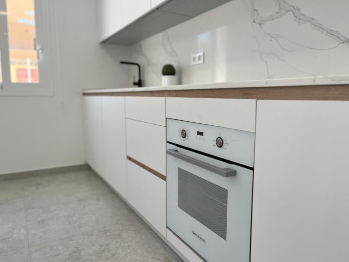 Image No.15-3 Bed Apartment for sale