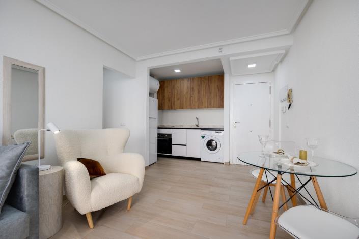 Image No.10-1 Bed Apartment for sale