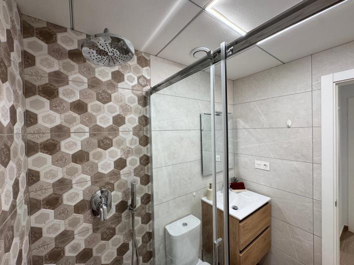 Image No.20-2 Bed Apartment for sale