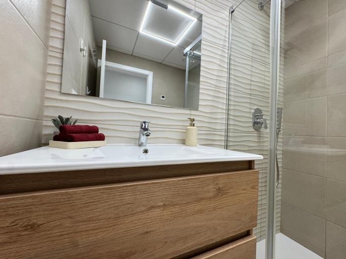 Image No.35-2 Bed Apartment for sale