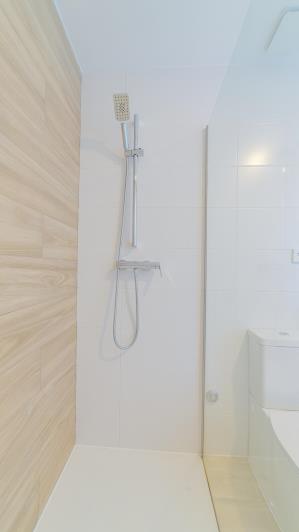 Image No.23-2 Bed Bungalow for sale