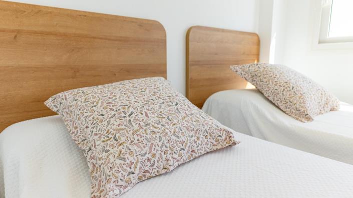 Image No.37-2 Bed Bungalow for sale