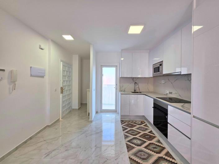 Image No.1-2 Bed Townhouse for sale