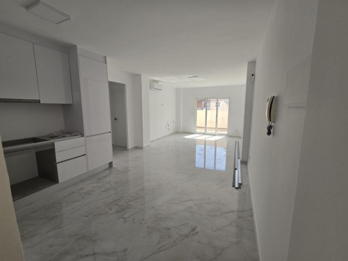 Image No.2-2 Bed Townhouse for sale