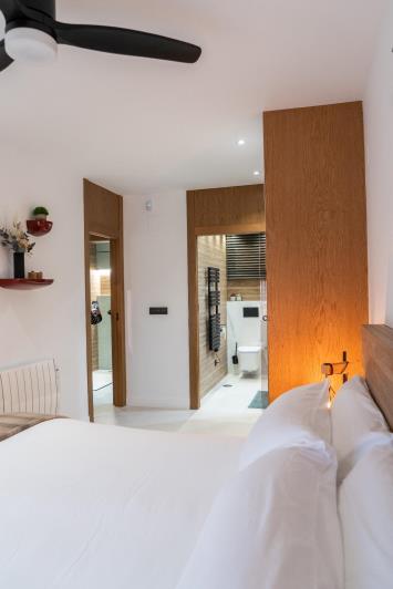 Image No.16-2 Bed Apartment for sale