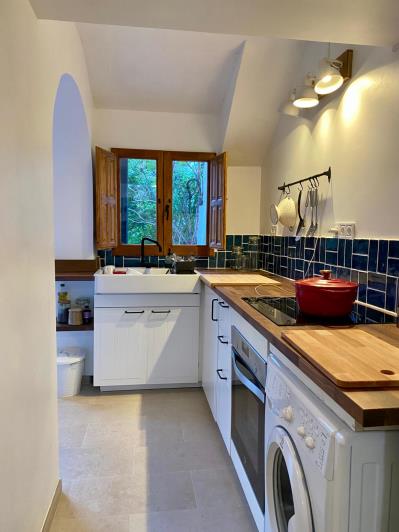 Image No.20-2 Bed Townhouse for sale