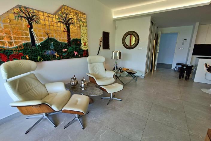 Image No.8-2 Bed Apartment for sale