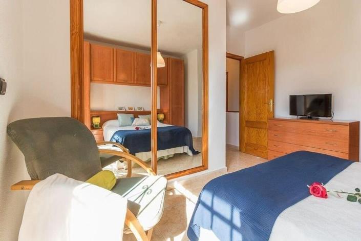 Image No.21-3 Bed Townhouse for sale