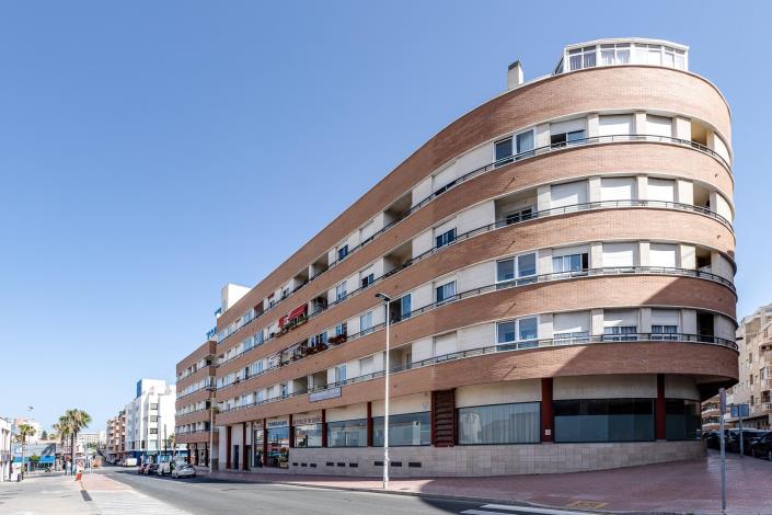 Image No.50-2 Bed Apartment for sale