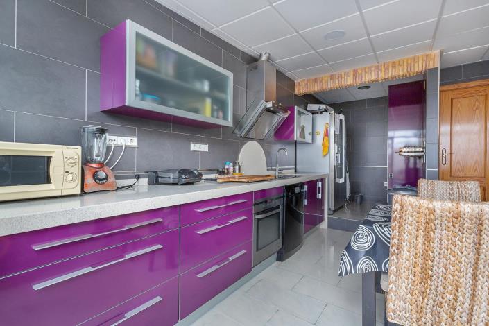 Image No.9-2 Bed Townhouse for sale